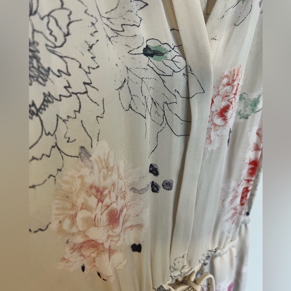 Aritzia BABATON Benedict Floral Silk Dress. Size small. Worn once. Has pockets! - Picture 4 of 6